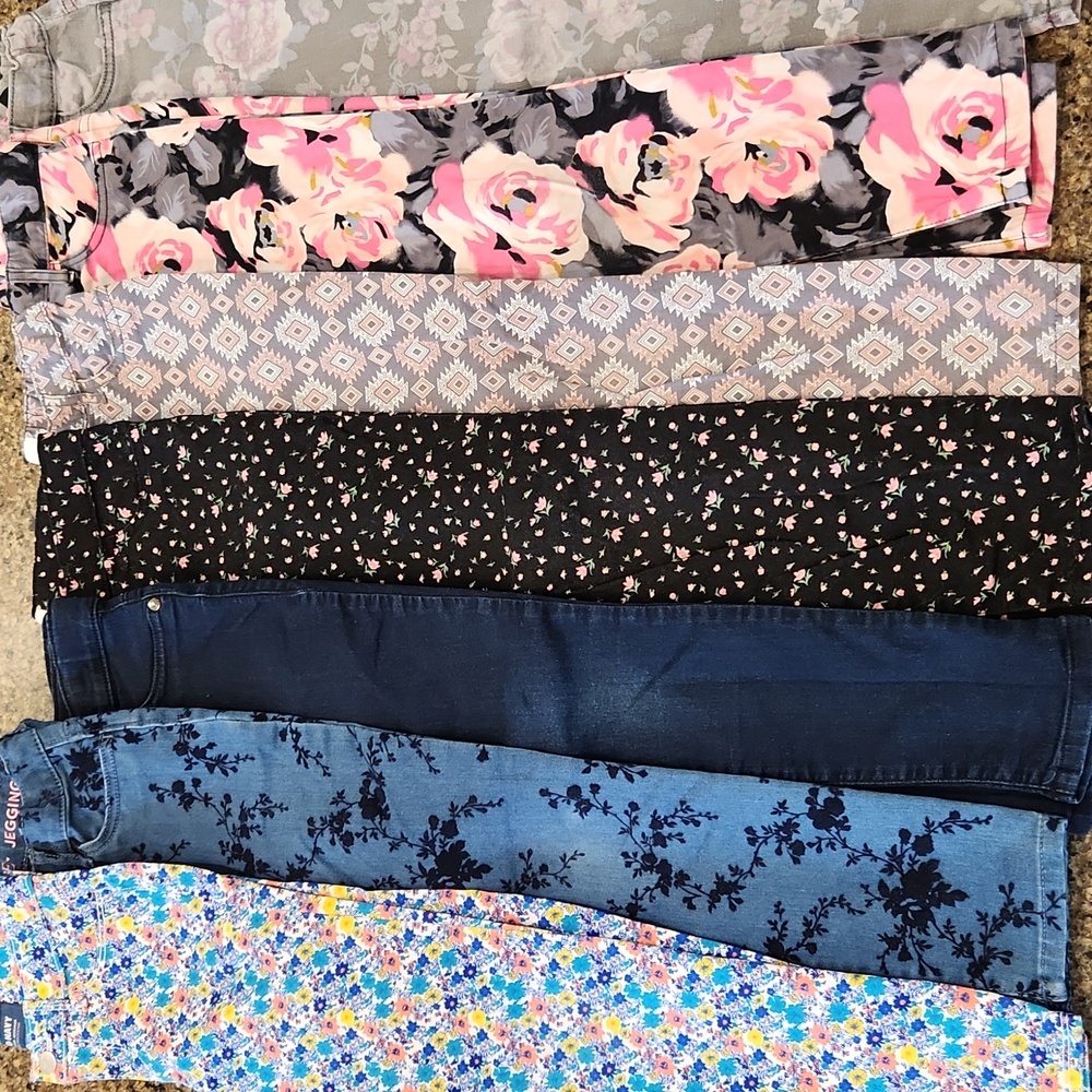 6Pairs Childrens Place/1 Old Navy Size 8